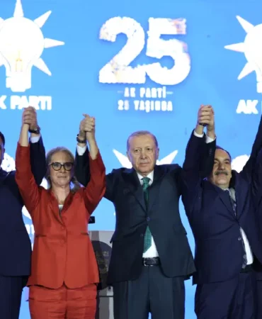 Baskent8217te-25.-yil-toreninde-7-belediye-baskani-AK-Parti8217ye-katildi-featured