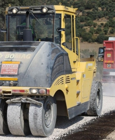 Bursa-Buyuksehir-5-ilcede-yol-yenileme-calismasi-yurutuyor-featured