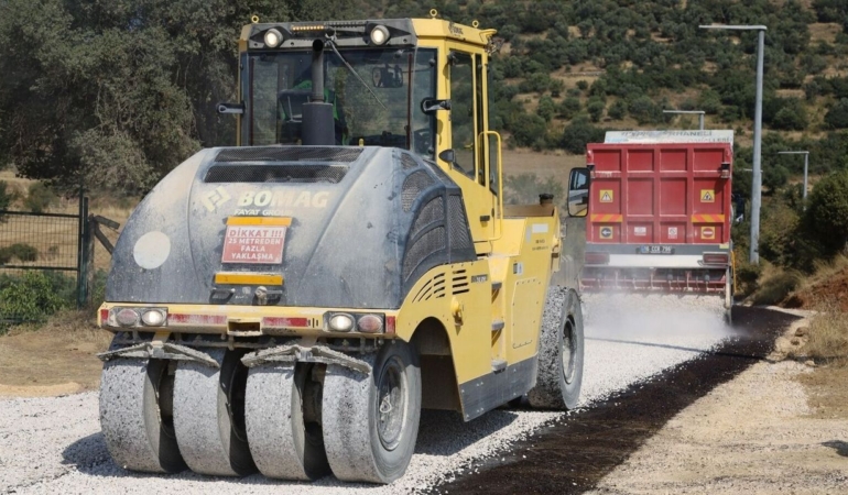 Bursa-Buyuksehir-5-ilcede-yol-yenileme-calismasi-yurutuyor-featured