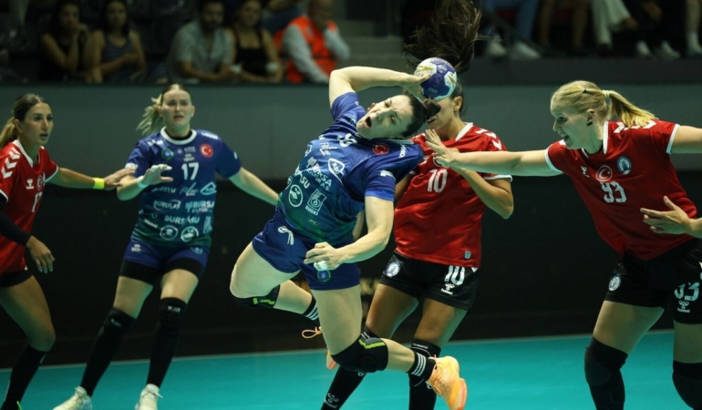 Bursa-Buyuksehir-Belediyespor-Kadin-Hentbol-kupada-ikinci-oldu-featured