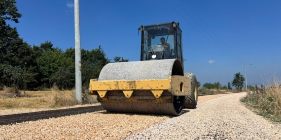 Bursa-Buyuksehir-Inegol8217de-3-mahallede-10-km-yolu-yeniliyor-featured