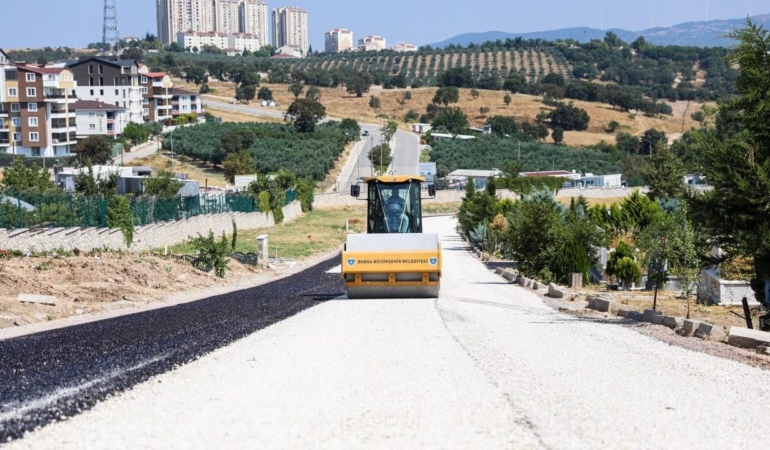 Bursa-Buyuksehir-mezarlik-yollarinda-yenileme-calismasi-yurutuyor-featured