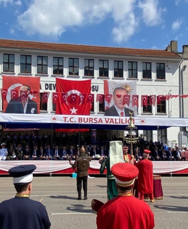 Bursa-merkezinde-30-Agustos-torenleri-Heykel8217de-gerceklesti-featured