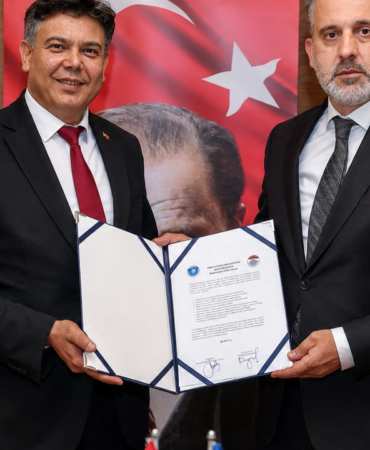 Bursa-ve-Sogut-belediyeleri-kardes-sehir-protokolu-imzaladi-featured