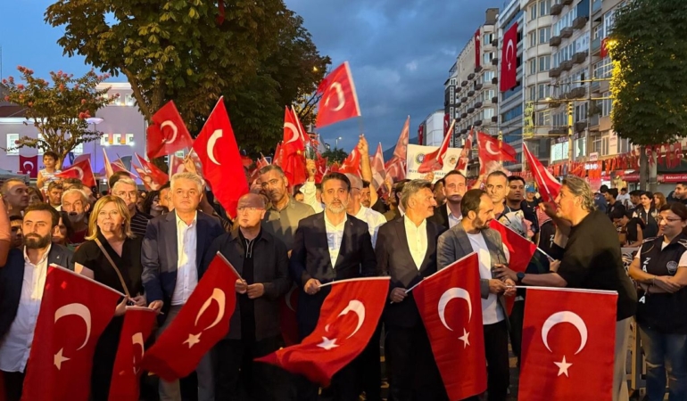 Bursa8217da-30-Agustos-Zafer-Yuruyusu-Heykel8217den-basladi-featured