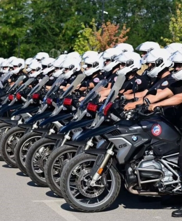 Bursa8217da-60-motosikletli-polis-timi-temel-egitimi-tamamladi-featured
