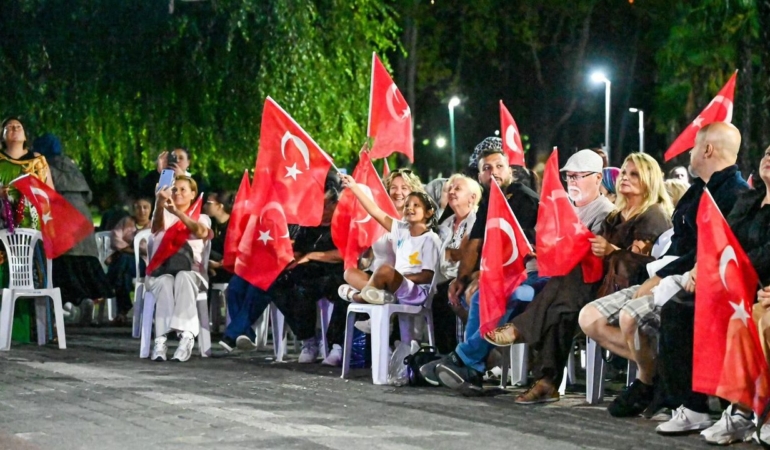 Bursa8217da-Kulturpark8217ta-Zafer-Haftasi-konserleri-devam-ediyor-featured