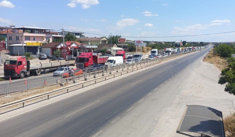 Bursa8217da-aniz-yangini-Izmir-yolunu-etkiledi-featured