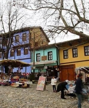 Bursada-28-Agustosta-parcali-bulut-ve-saganak-2817-derece-featured