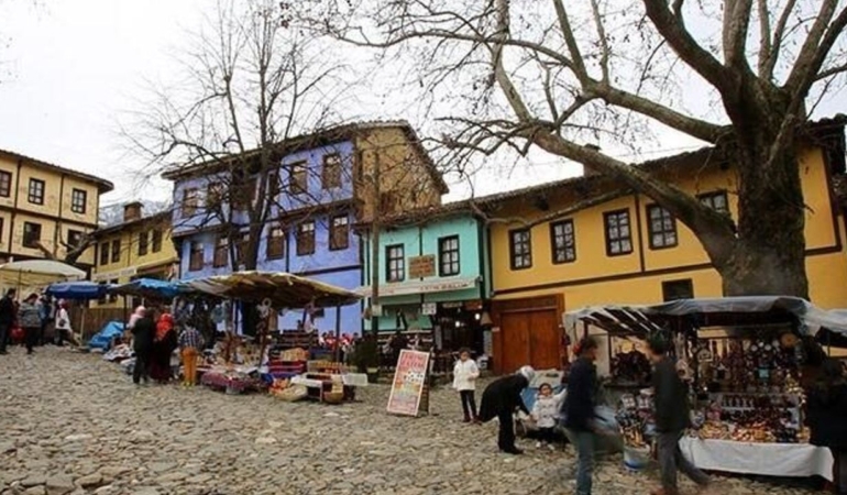 Bursada-28-Agustosta-parcali-bulut-ve-saganak-2817-derece-featured