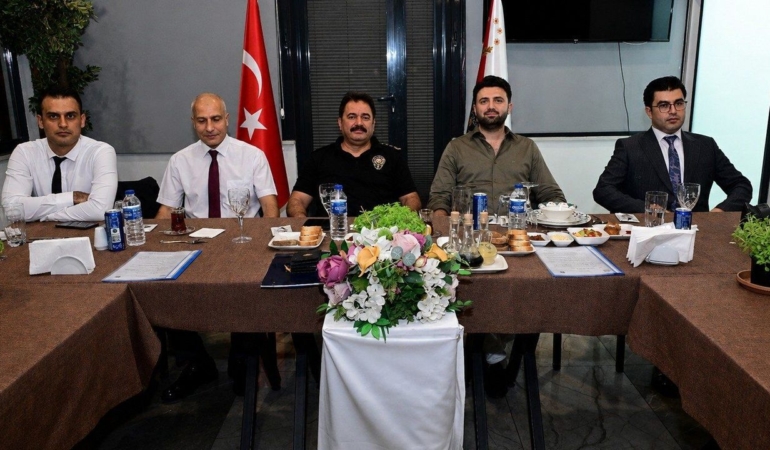 Bursaspor-Yonetimi-ve-Taraftar-Emniyetle-Bir-Araya-Geldi-featured