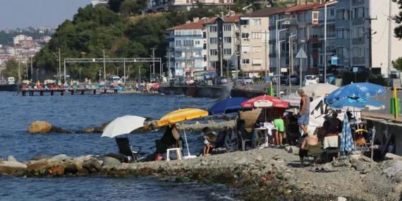 Çınarcık’ta yüzme yasağı ilan edildi