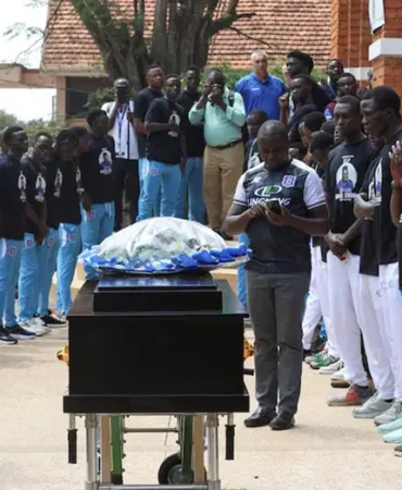 David-Owori-evinin-onunde-kaldirim-taslariyla-vuruldu-ve-oldu-featured