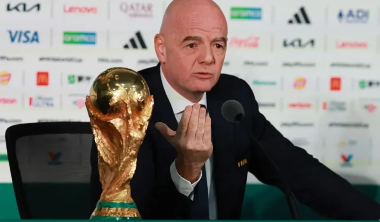 Dunya-futbolunda-20-milyar-dolarlik-ihanet-krizi-Infantino8217ya-ofke-buyuyor-featured