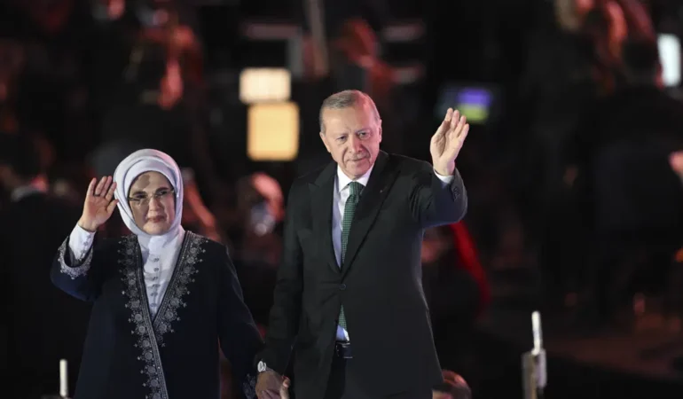 Erdogan-konusuyor-AK-Partinin-25.-yil-donumu-featured