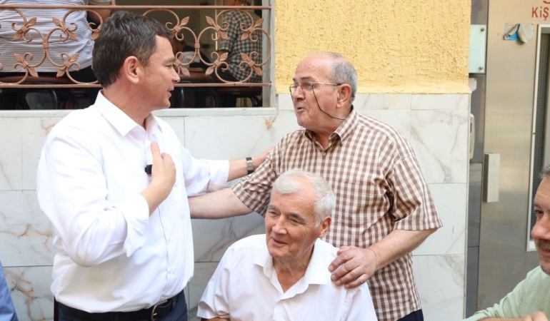 Erkan-Aydin8217dan-Kuplupinar8217da-vatandas-ve-esnaf-bulusmasi-featured