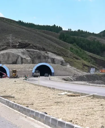 Erzurum-Rize-arasini-kisaltacak-iki-tunelde-calismalar-suruyor-featured