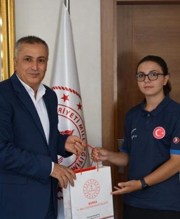 Fatma-Nisa-Gokdemir-Avrupa-sampiyonlugu-sonrasi-Bursa8217da-kabul-edildi-featured