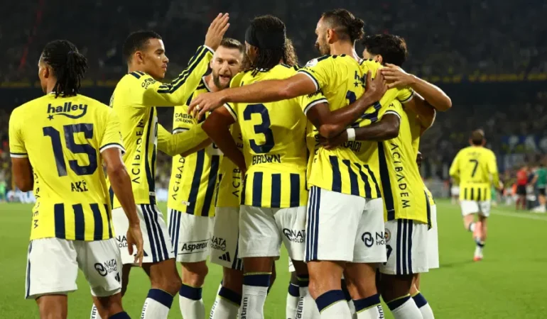 Fenerbahce-4-2-Konyaspor-ile-Lyon-oncesi-moral-buldu-featured