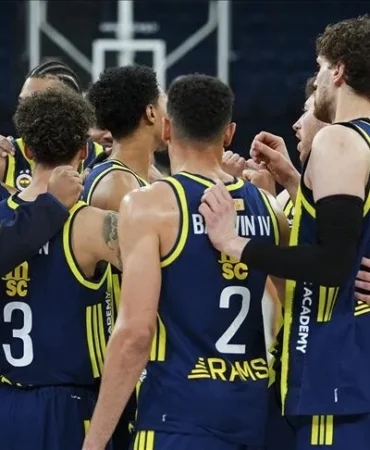 Fenerbahce-Abu-Dabi8217de-EuroLeague-Super-Kupa8217da-mucadele-featured