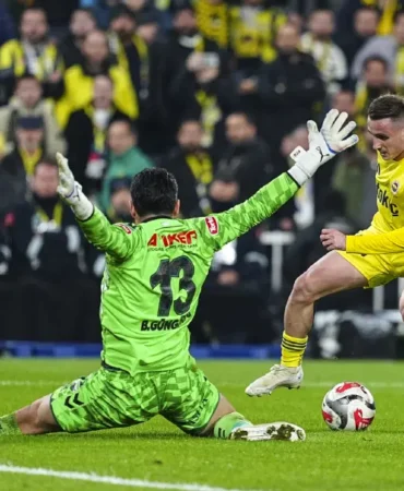 Fenerbahce-Konyaspor-Super-Lig-2.-hafta-maci-featured