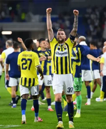 Fenerbahce-Lyon8217u-yenerek-Turk-futbolunda-bir-ilki-yasatti-featured