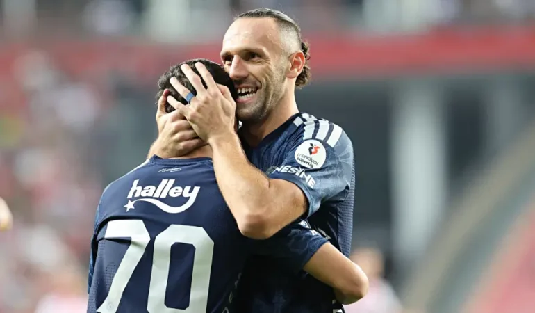 Fenerbahce-Samsun8217da-2-08217lik-galibiyetle-3-puani-kapti-featured