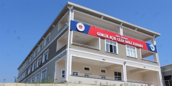 Gemlikte-yuksek-gerilim-diregi-yakininda-firari-hukumlu-oldu-featured