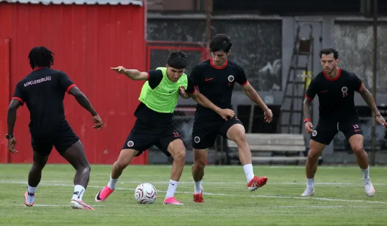 Genclerbirligi-Fenerbahce-maci-icin-hazirliklarina-basladi-featured
