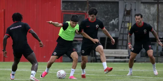 Genclerbirligi-Fenerbahce-macina-hazirliklarini-surduruyor-featured