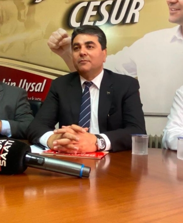 Gultekin-Uysal-Demokrat-Parti-kendi-adayiyla-yarisacak-featured