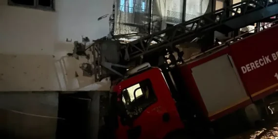 Hakkari’de Uzman Çavuş Merdivenle Balkona Ulaşmaya Çalışırken Öldü
