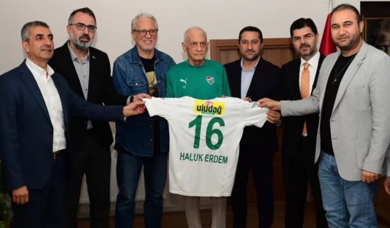 Haluk-Erdem-vefat-etti-cenaze-yarin-Bursa-Ulu-Cami8217de-kaldirilacak-featured