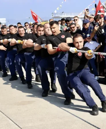 Harp-Filosu-TEKNOFEST-Mavi-Vatan-finalinde-halat-cekme-zaferi-featured