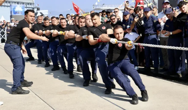 Harp-Filosu-TEKNOFEST-Mavi-Vatan-finalinde-halat-cekme-zaferi-featured