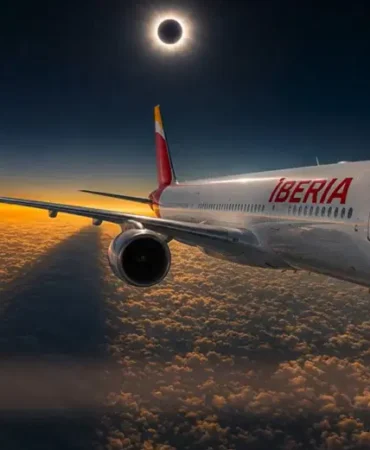 Iberia-ozel-ucusla-gunes-tutulmasini-10-bin-metreden-yayinladi-featured