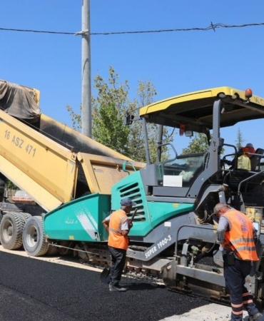 Inegol-Calikavak-guzergahi-1.200-ton-sicak-asfaltla-yenilendi-featured
