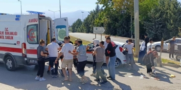 Inegol8217de-Koprulu-Kavsak8217ta-motosiklet-kazasi-Surucu-agir-yarali-featured