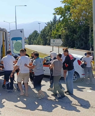 Inegol8217de-Koprulu-Kavsak8217ta-motosiklet-kazasi-Surucu-agir-yarali-featured