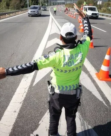 Istanbul8217da-30-Agustos8217ta-kapali-yollar-ve-alternatif-guzergahlar-featured