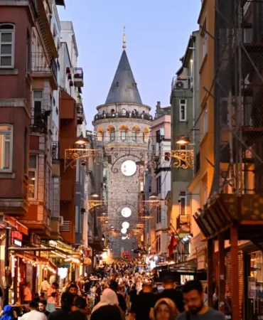 Istanbula-Gece-Boyu-Sicak-ve-Nem-Uyarisi-featured
