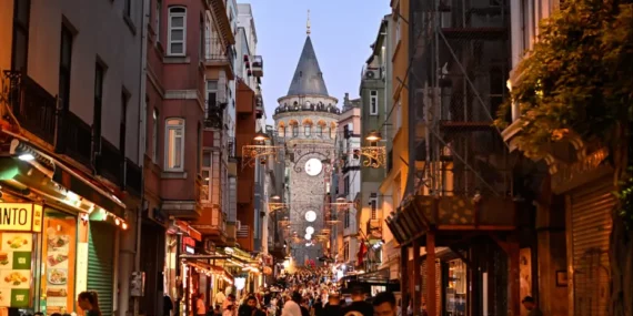 Istanbula-Gece-Boyu-Sicak-ve-Nem-Uyarisi-featured