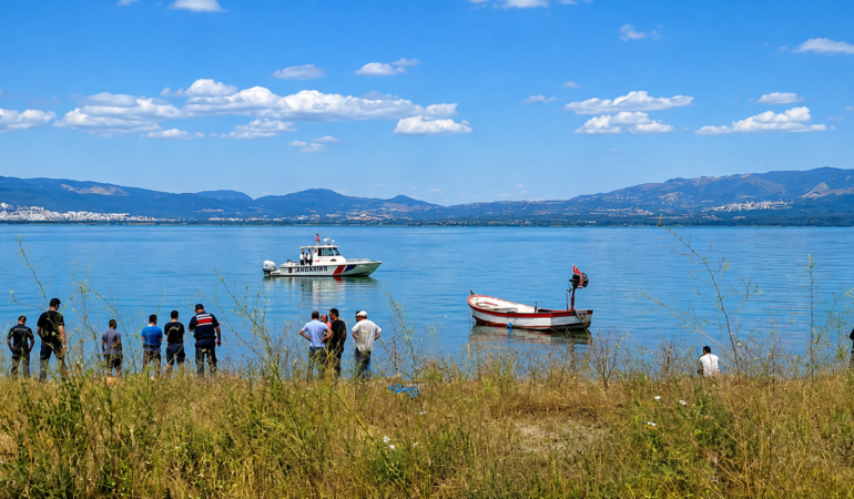 Iznik-Golu8217nde-konusma-engelli-Enes-Abakay-boguldu-featured