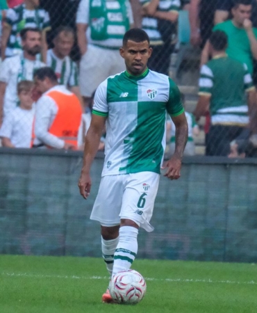 Juergen-Elitim8217li-Bursaspor-Igdir-FK8217yi-1-0-yenerek-ikide-iki-yapti-featured