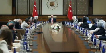Kahramanmaras8217taki-okul-saldirisi-sonrasi-Erdogan-gorustu-ailelerle-featured
