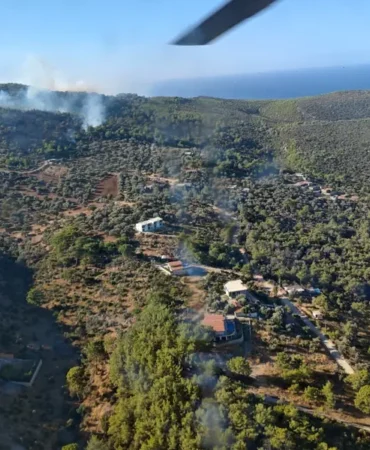 Kas8217ta-orman-yanginina-cok-sayida-ekip-sevk-edildi-featured