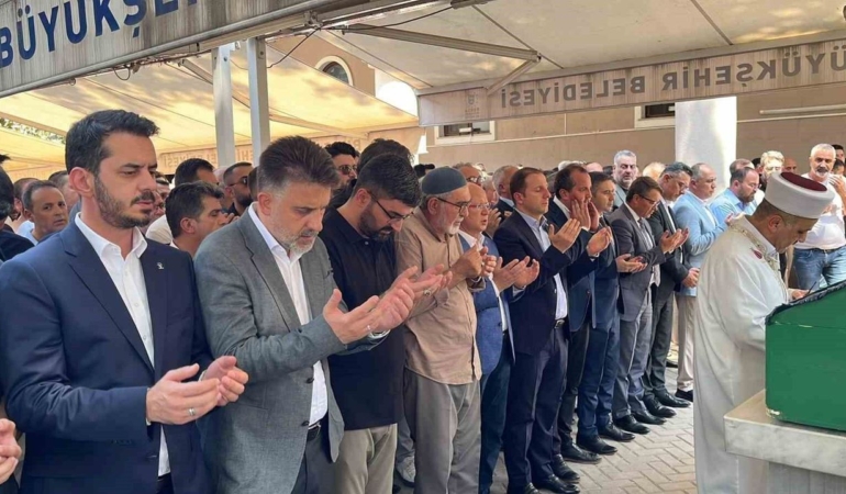 Kestel-Belediye-Baskani-Ferhat-Erol8217un-amcasi-Enver-Erol-defnedildi-featured