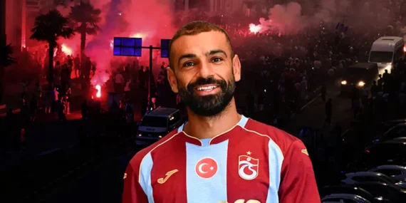 Mohamed-Salah-Trabzon8217da-tarihi-karsilama-ile-karsilandi-featured
