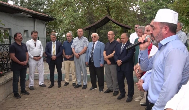 Molla-Arap-Hazretleri-icin-Bursa8217da-495inci-yil-anmasi-yapildi-featured