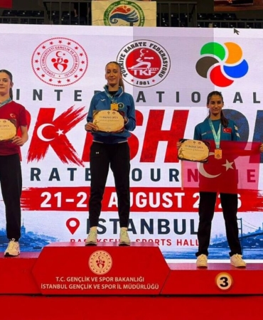 Naz-Kayadere-Turkish-Open8217da-Bursa8217ya-altin-kazandirdi-featured